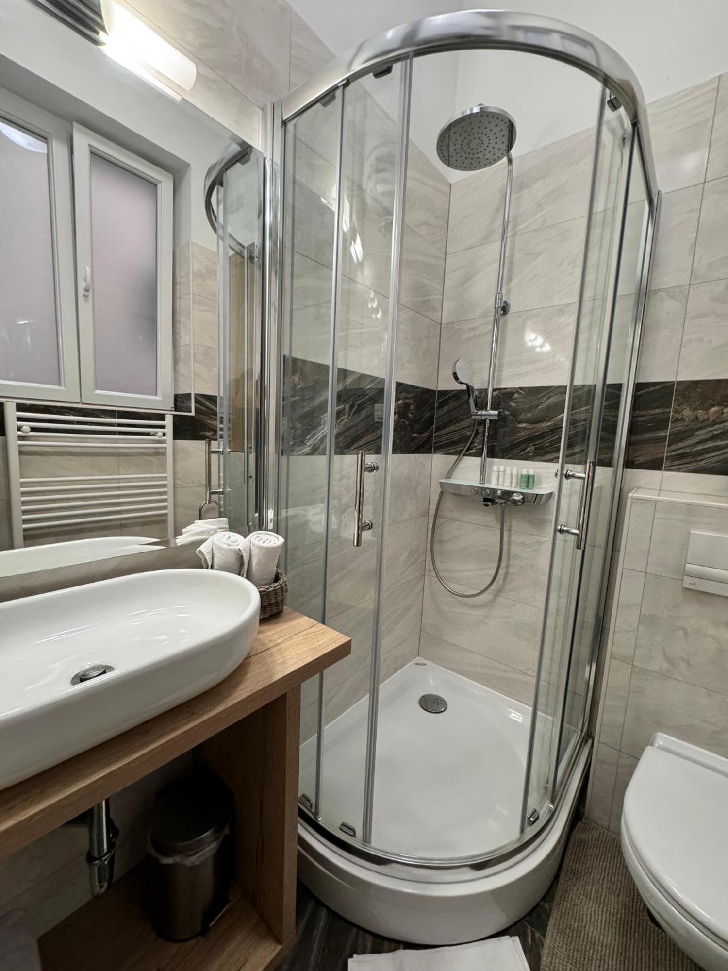 Home1 Apartma